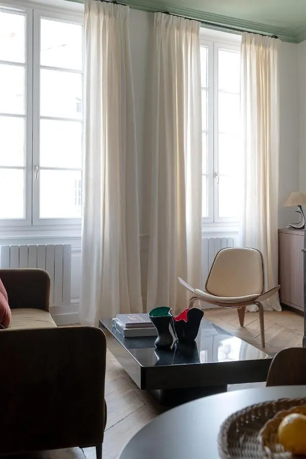 Mihotel Blandan Lyon France